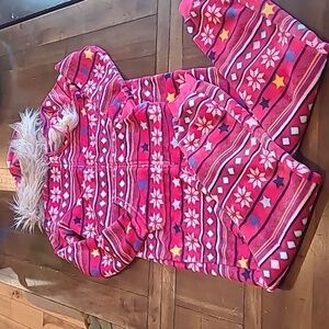 Holiday Time Pink Stars and Snowflakes   Onesie Pajamas size M